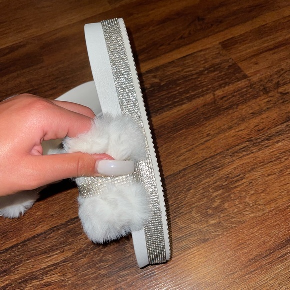 Slides - Picture 3 of 5